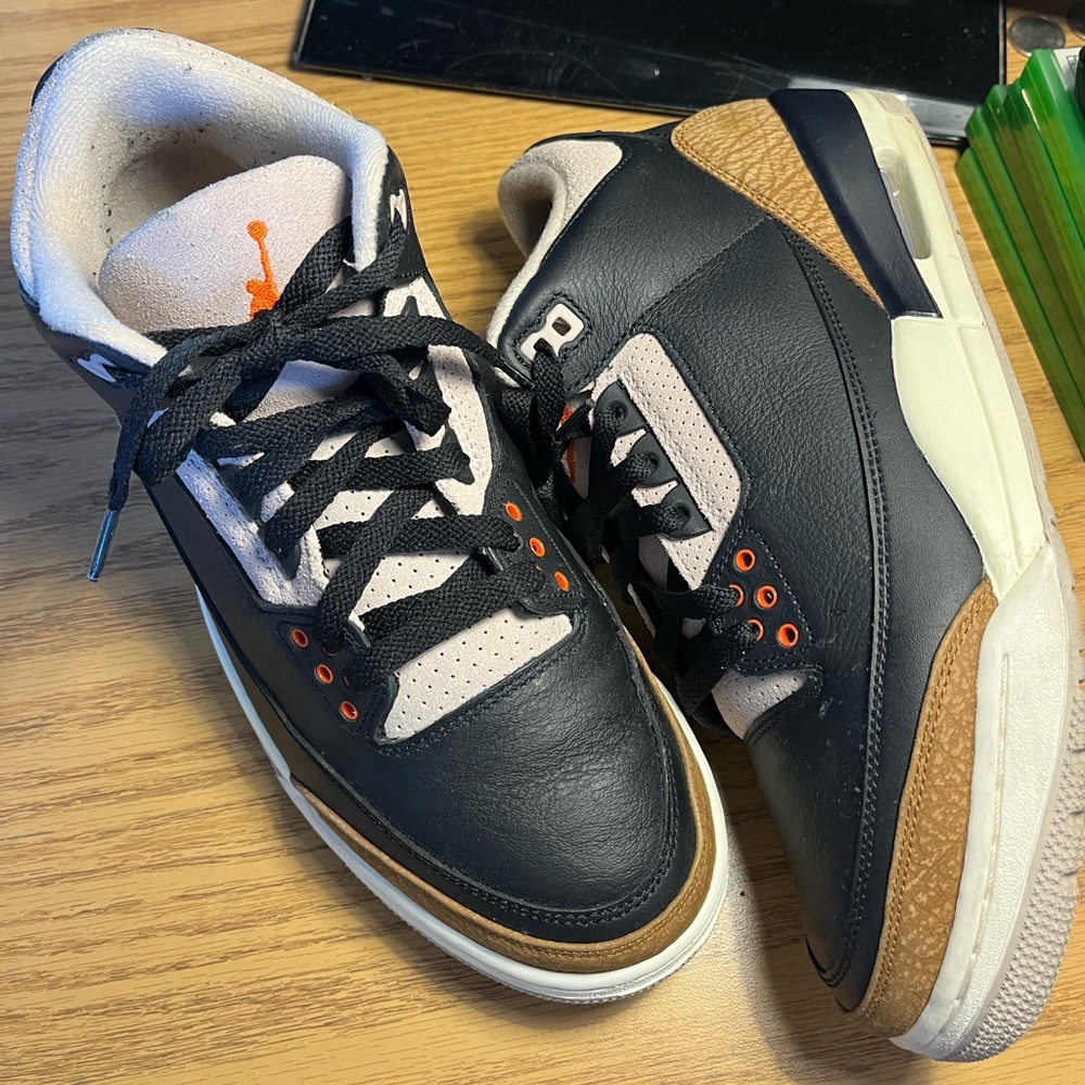 Jordan 3 Desert Elephant Size 10 - Picture 1 of 7